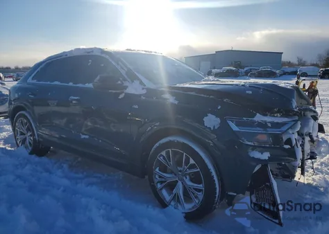 2020 Audi Q8 Premium Plus S-Line z USA, uszkodzony, nr VIN WA1EVAF18LD023580